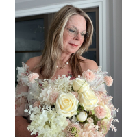 Hand gebonden zijden boeket