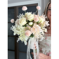 Hand gebonden zijden boeket