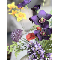 Voorjaars tuintje in vaas